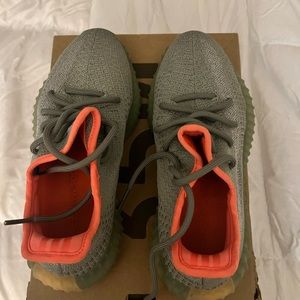 Yezzy boost 350 V2 dessert sage 5.5 mens